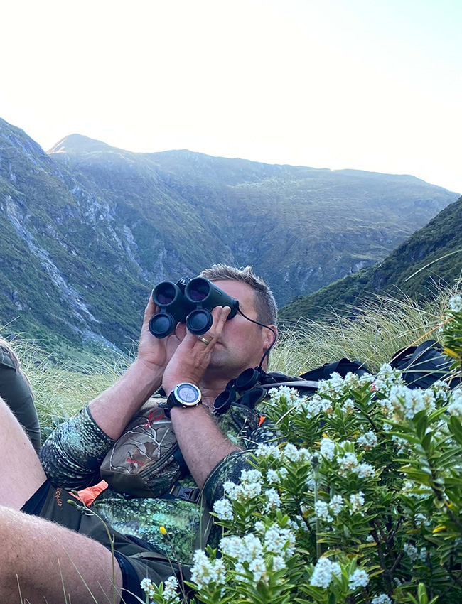 NZHS hunting in mountains